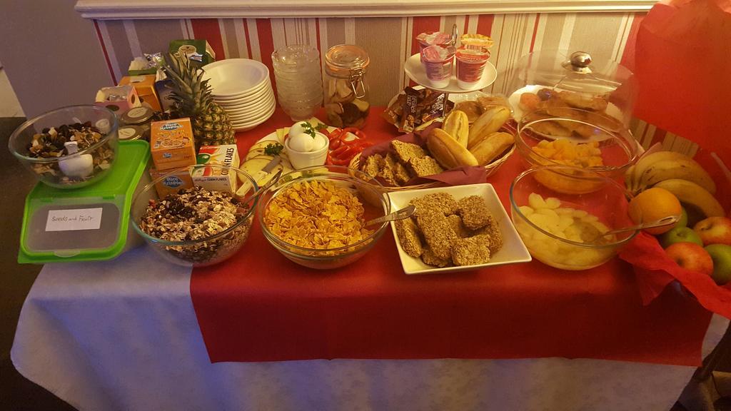 Creedons Traditional Irish Welcome Inn B&B Cork Bagian luar foto