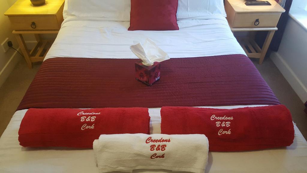 Creedons Traditional Irish Welcome Inn B&B Cork Bagian luar foto